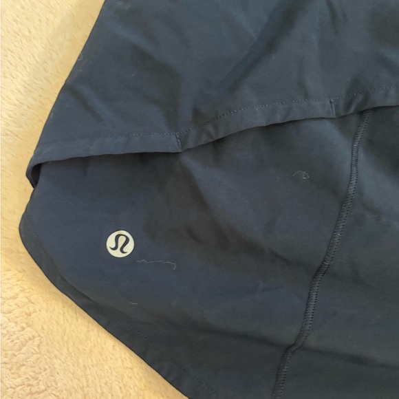 Lulu Lemon Navy Speed Up Low-Rise Lined Short - Picture 3 of 3